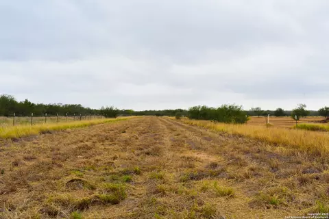 000 Jefferies Rd, Laredo, TX 78045 photo 8