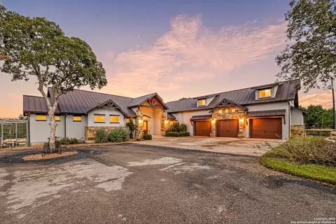 114 Hunters Vw, Boerne, TX 78006