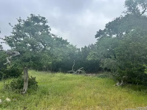 512 Lasso, Canyon Lake, TX 78133
