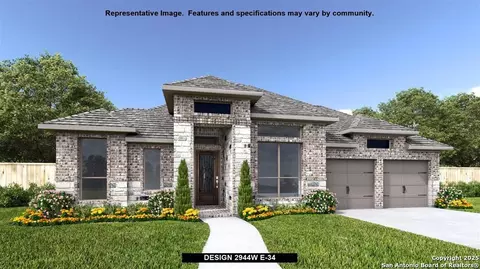 333 Lacey Oak, Castroville, TX 78009