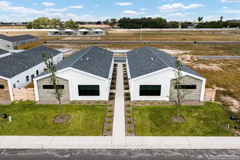 2700 Mockingbird Rd, Weslaco, TX 78596