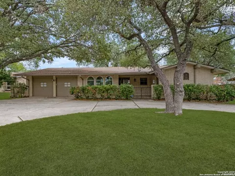 8718 Midcrown, Windcrest, TX 78239