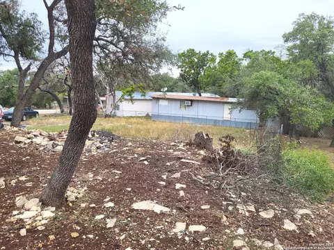 712 La Cresta, Canyon Lake, TX 78133