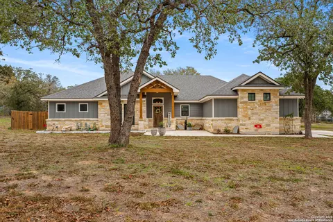 112 Archer Ridge Dr, La Vernia, TX 78121