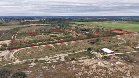 000 W County Road 681, Lytle, TX 78052
