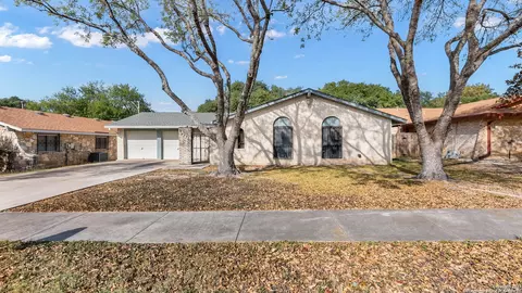 7331 Crownpiece St, San Antonio, TX 78240