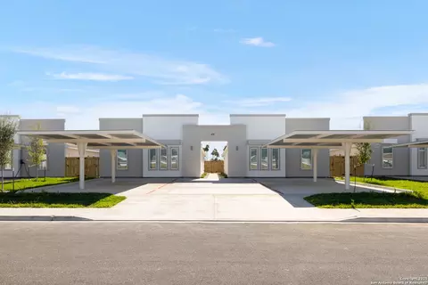 435 Medina Ln, Alamo, TX 78516