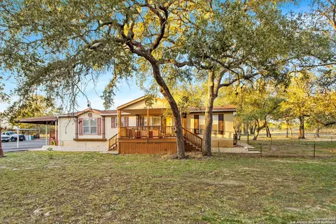 1218 Eagle Crk, Floresville, TX 78114