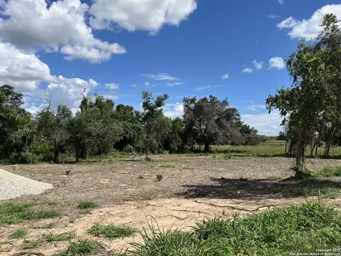 lot D 497 Cr 124, Floresville, TX 78114
