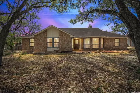 111 Clydesdale Dr, San Marcos, TX 78666