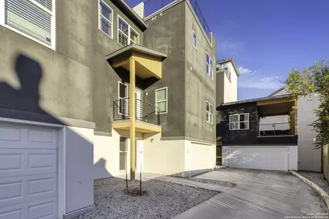 100 Lewis St #7, San Antonio, TX 78212