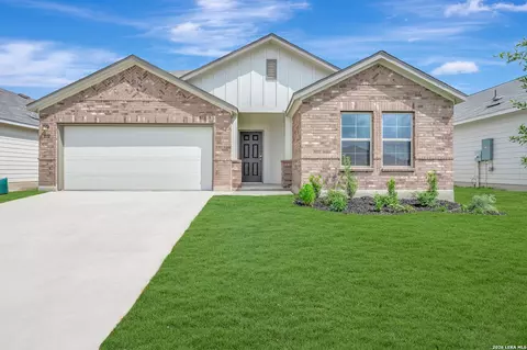1112 Limestone Rdg, Seguin, TX 78155