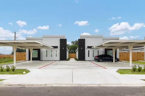 848 Deluxe St, Alamo, TX 78516