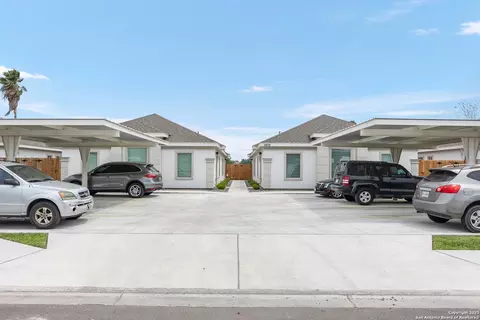 1308 Yankton St, Alton, TX 78573