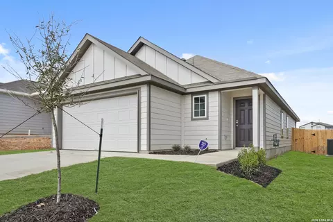 8547 Catnip Pass, Elmendorf, TX 78112