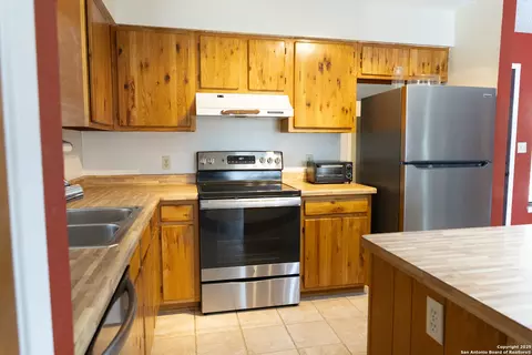 Kitchen - 1318 Kc 3151, Junction, TX 76849 photo 2 of 2