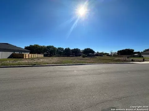 207 Janice Ave, Castroville, TX 78009