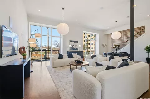 1136 E Quincy #1136, San Antonio, TX 78212