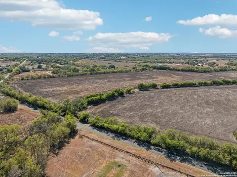 11735 Obrien, Atascosa, TX 78002