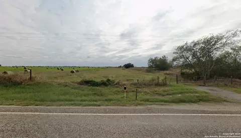 5466 Fm 462, Moore, TX 78057