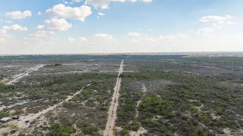 2212 Lausen, Del Rio, TX 78840