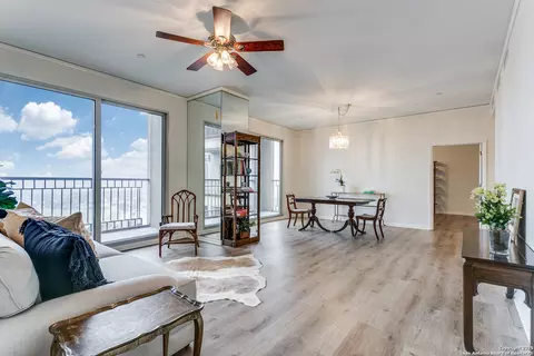 1 Towers Park Ln #2216, San Antonio, TX 78209