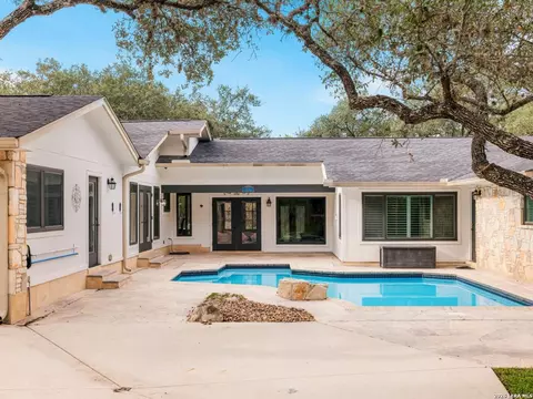 90 Mossy Cup, Shavano Park, TX 78231