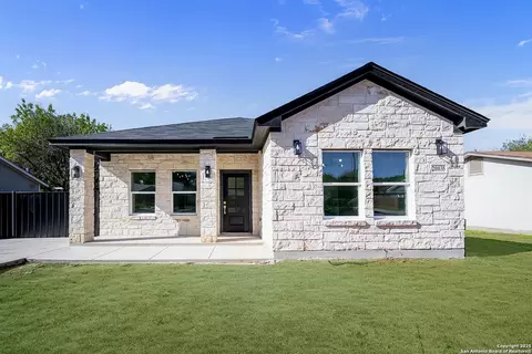 20035 Morrison St, Somerset, TX 78069