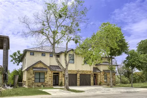 1121 Gruene #B, New Braunfels, TX 78130