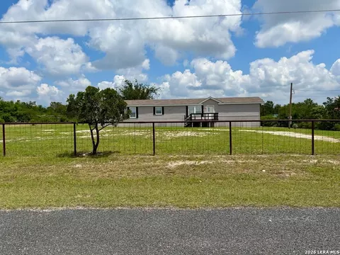 18707 County Road 5736, Castroville, TX 78009