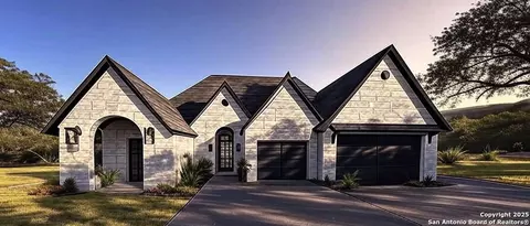 208 Roy Nichols, Blanco, TX 78606