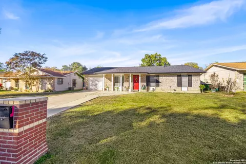 4423 Sun Vista Ln, San Antonio, TX 78217