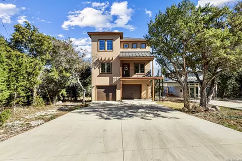 1216 Canyon Lk, Canyon Lake, TX 78133
