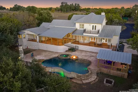 1041 Homestead Rdg, New Braunfels, TX 78132