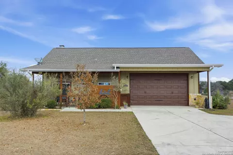 116 Martingale Trl, Bandera, TX 78003