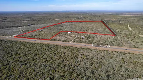 8686 Us Highway 90, Uvalde, TX 78801