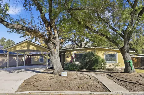415 Calumet, San Antonio, TX 78209