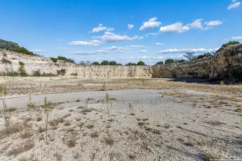 944 Metzger, Fredericksburg, TX 78624
