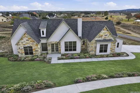 232 Spring Crk, Bandera, TX 78003