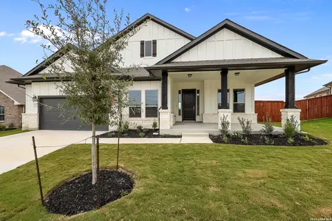 2824 Reeves Ln, Schertz, TX 78108