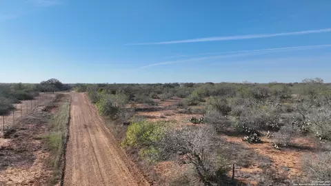 0000 Cr 307, Jourdanton, TX 78026