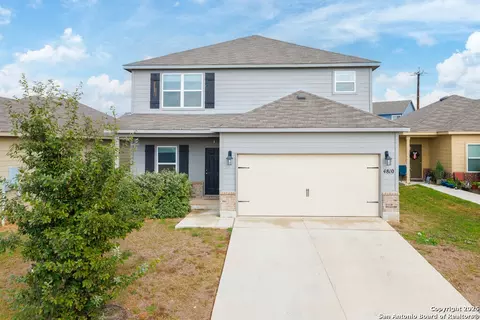 4810 Heathers Cross, Saint Hedwig, TX 78152