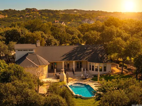 372 Shady Holw, New Braunfels, TX 78132