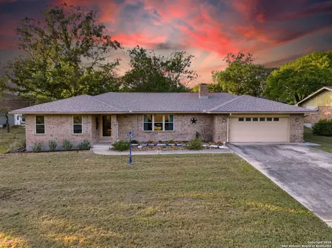 118 Timber Ln, Kerrville, TX 78028