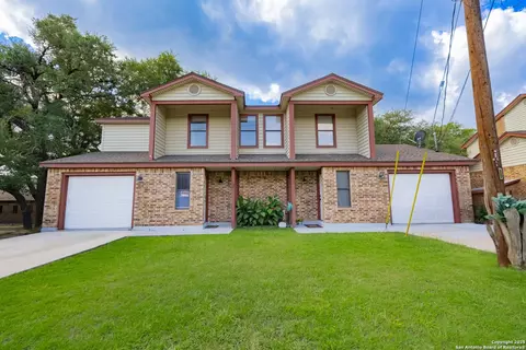 306 Dietert Ln Apt 103 104, Canyon Lake, TX 78133