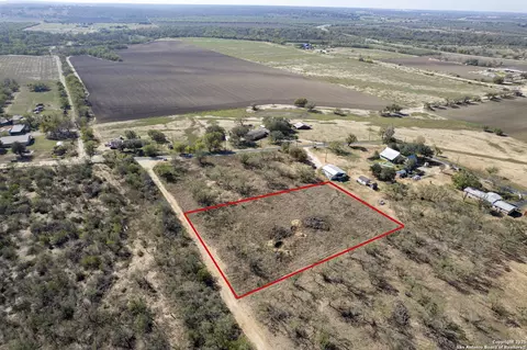 19672 Ballard Rd, Elmendorf, TX 78112