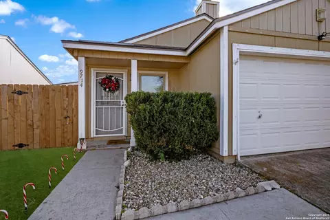 9714 Valley Crst, San Antonio, TX 78250