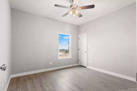 Bedroom - 59 Greystone Hls, Uvalde, TX 78801 photo 2 of 5