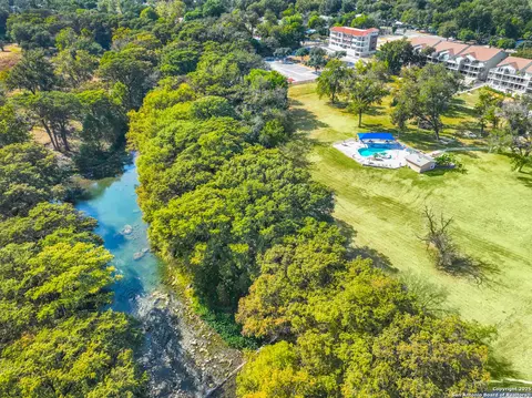 730 E Mather # 101, New Braunfels, TX 78130