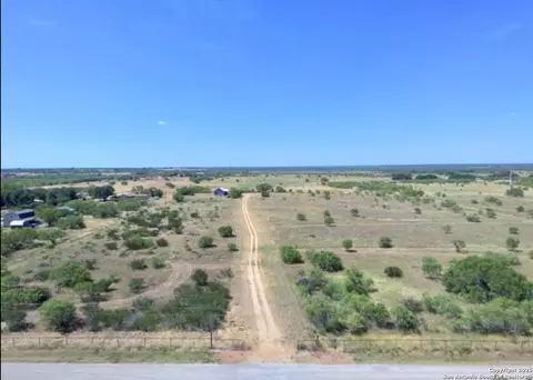 04 Hillcrest Dr, Moore, TX 78057